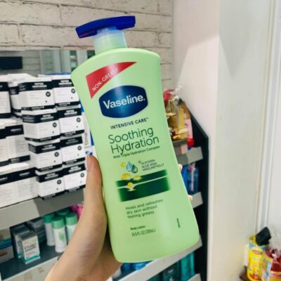 Sữa Dưỡng Thể Vaseline Intensive Care Soothing Hydration Màu Xanh Lá 725ml - Hàng Xách Tay - 8901030912993