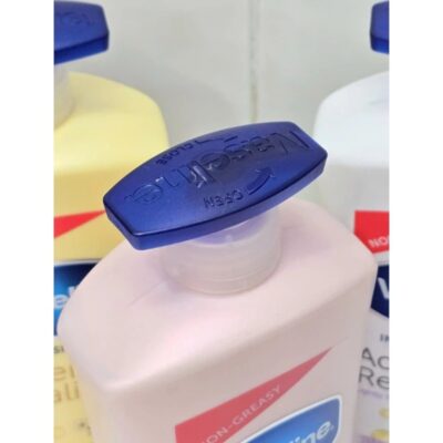 Sữa Dưỡng Thể Vaseline Intensive Care Dưỡng Da Trắng Sáng 725ml - Hàng Xách Tay - SDTVIC